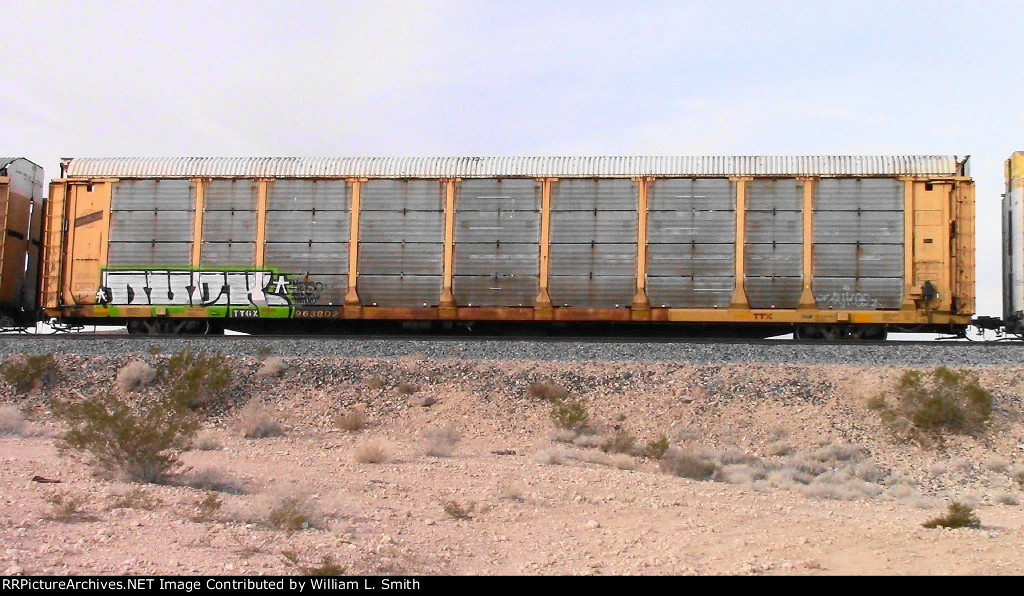 WB Unit Vehicular Flat Car Frt at Erie NV -19